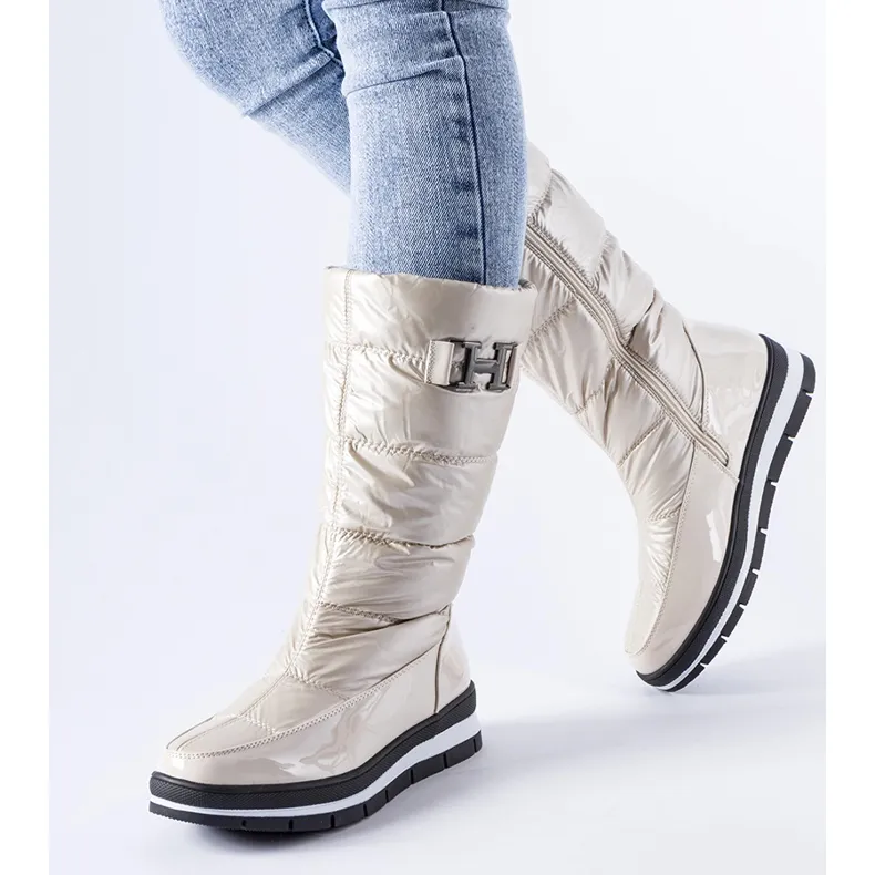 Beige insulated high snow boots from Settimo