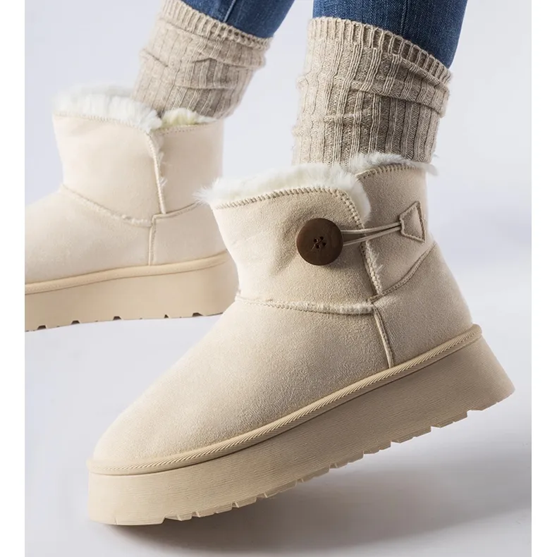 Beige insulated snow boots with a Ronco button