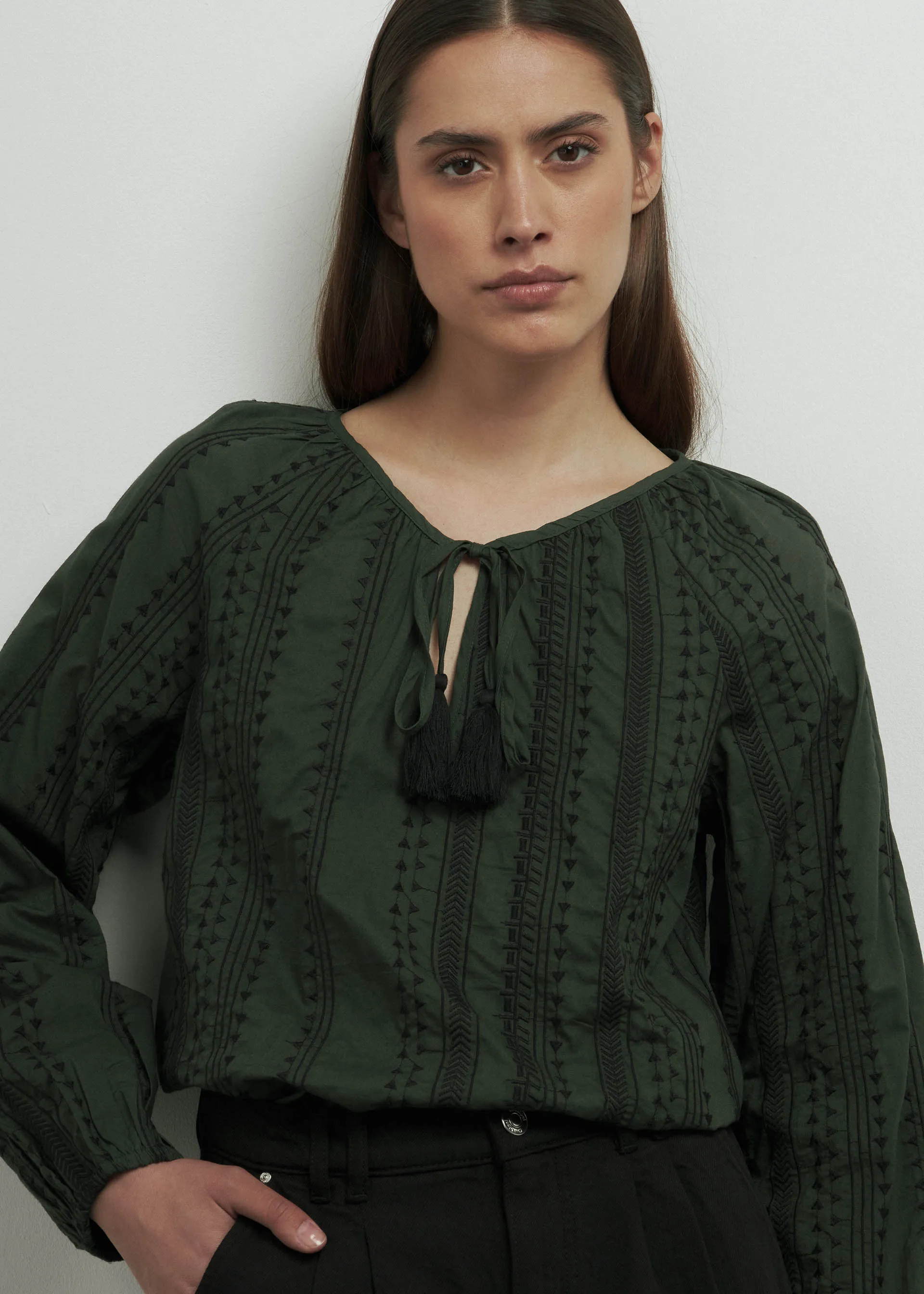 Blusa ricamata