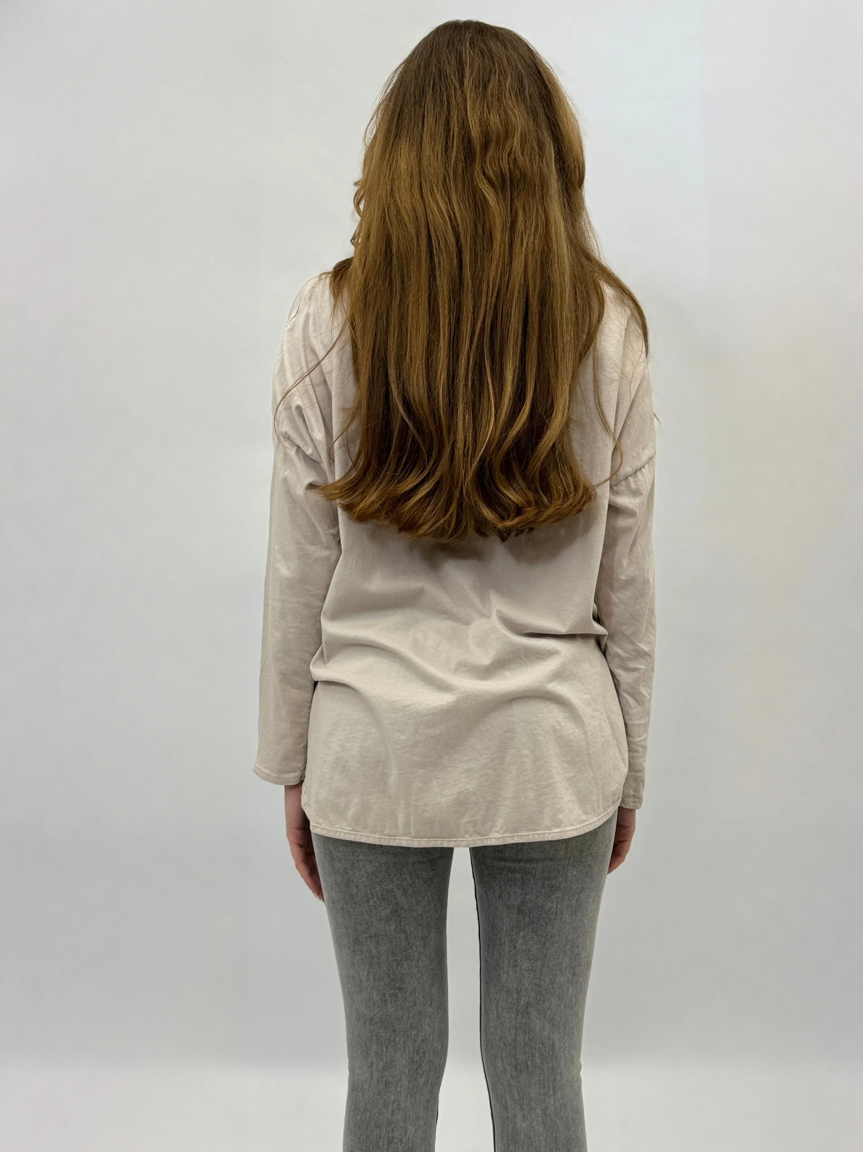 Maglia effetto liscio con collana