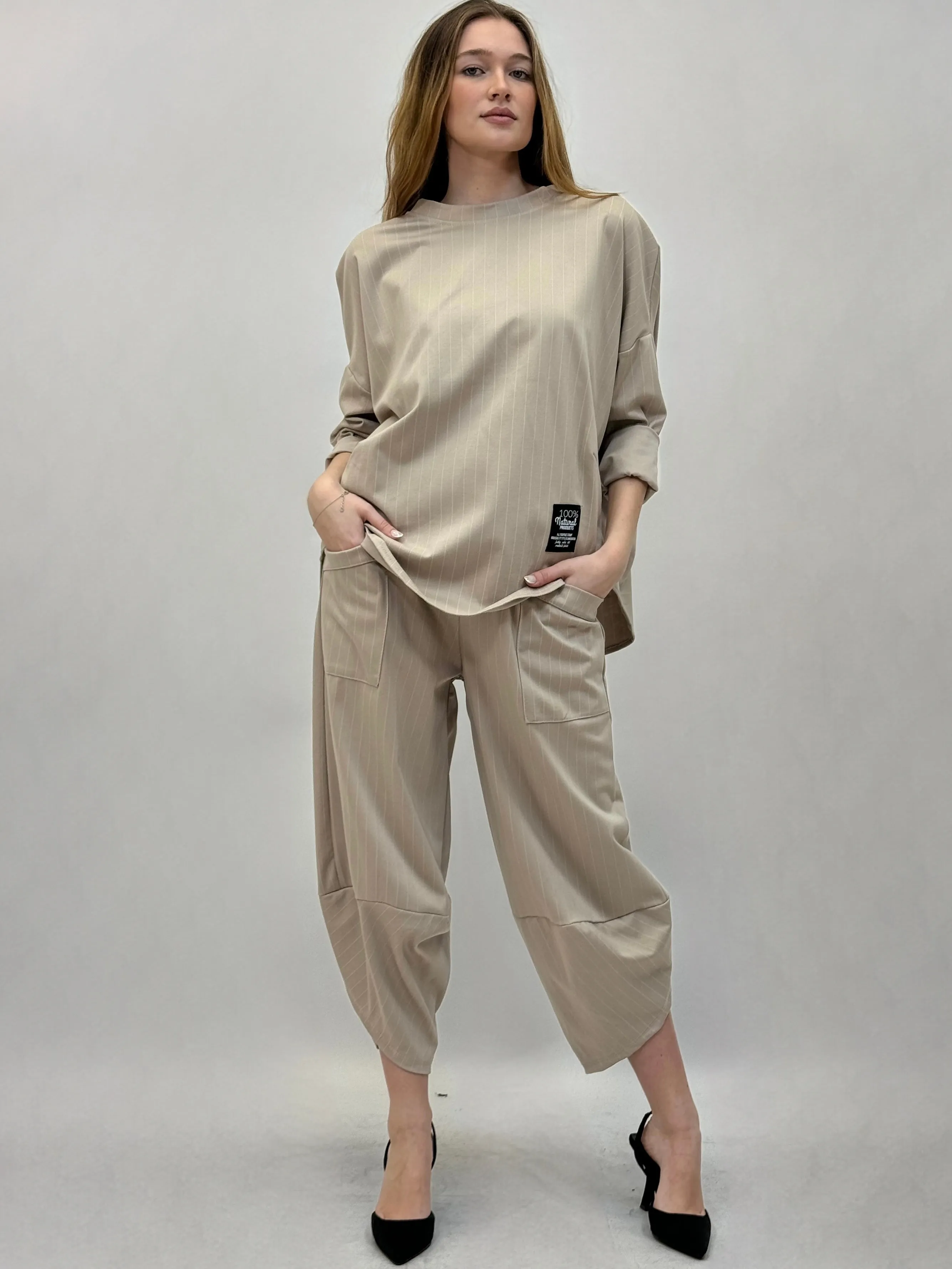 Tuta maglia e pantaloni comodi