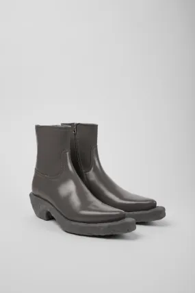 Venga Gray leather boots