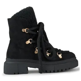 Women's black fur snow boots